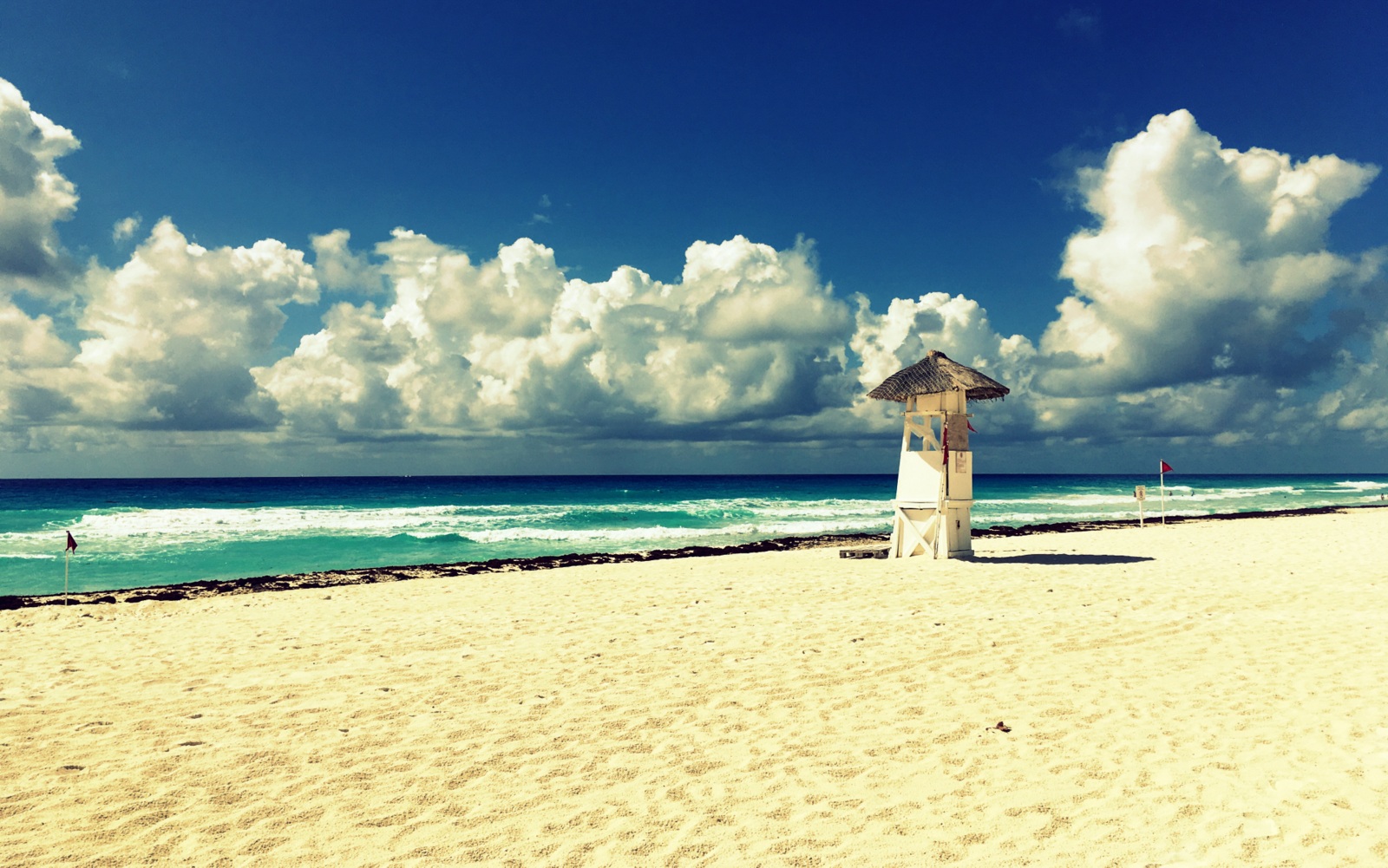 Výlety v Mexiku: pláž přímo před resortem v Cancúnu