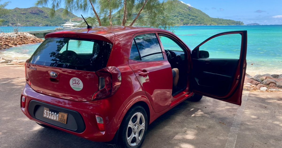 Půjčení auta na ostrově Praslin - Dovolenkářka