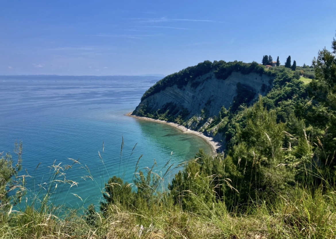 Nejhezčí pláž Slovinska - Měsíční záliv - Slovinské moře - Strunjan