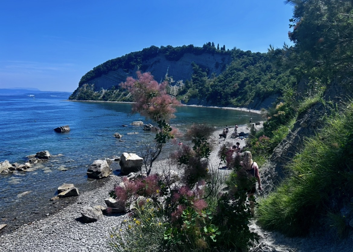 Měsíční záliv - Nejhezčí pláž Slovinska 