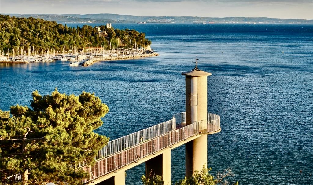 Zámek Miramare Terst - Hotel Riviera & Maximilian's 