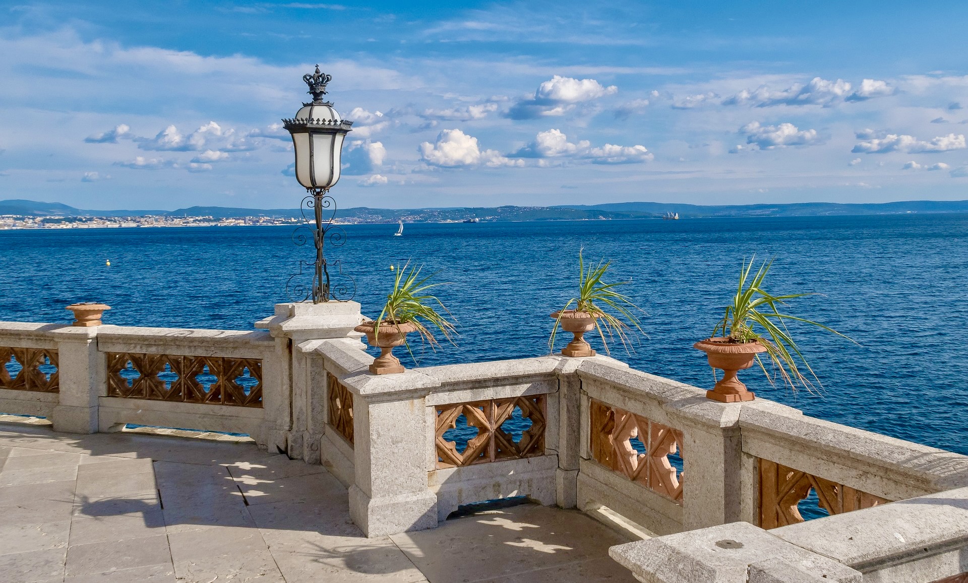 Zámek Miramare / Terst