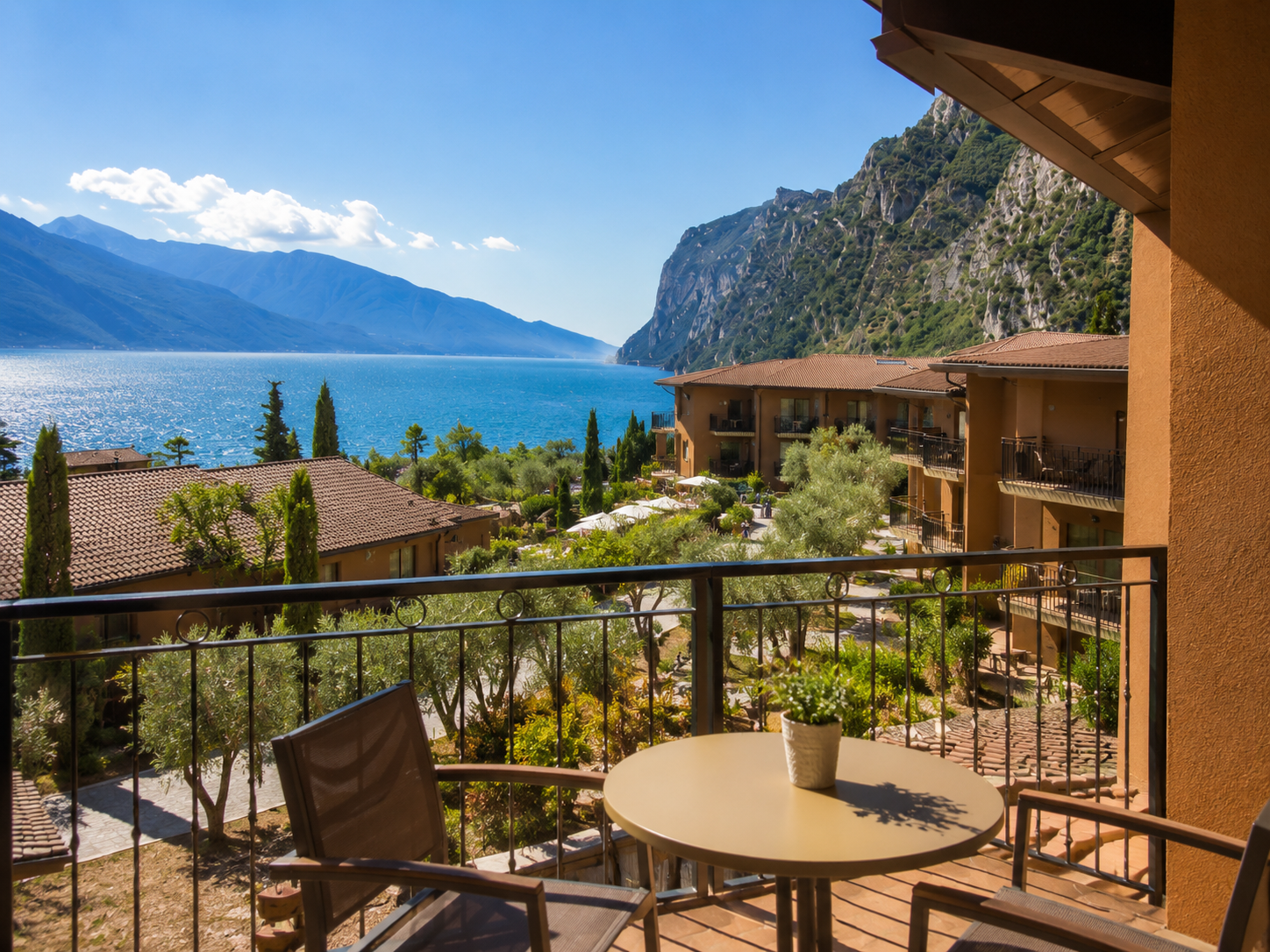 Hotel Leonardo Da Vinci - Limone sul Garda - Dovolená na Gardě